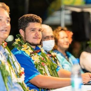 L'indépendantiste Tematai Le Gayic, âgé de seulement 21 ans, a remporté le scrutin dans la 1re circonscription de la Polynésie française.