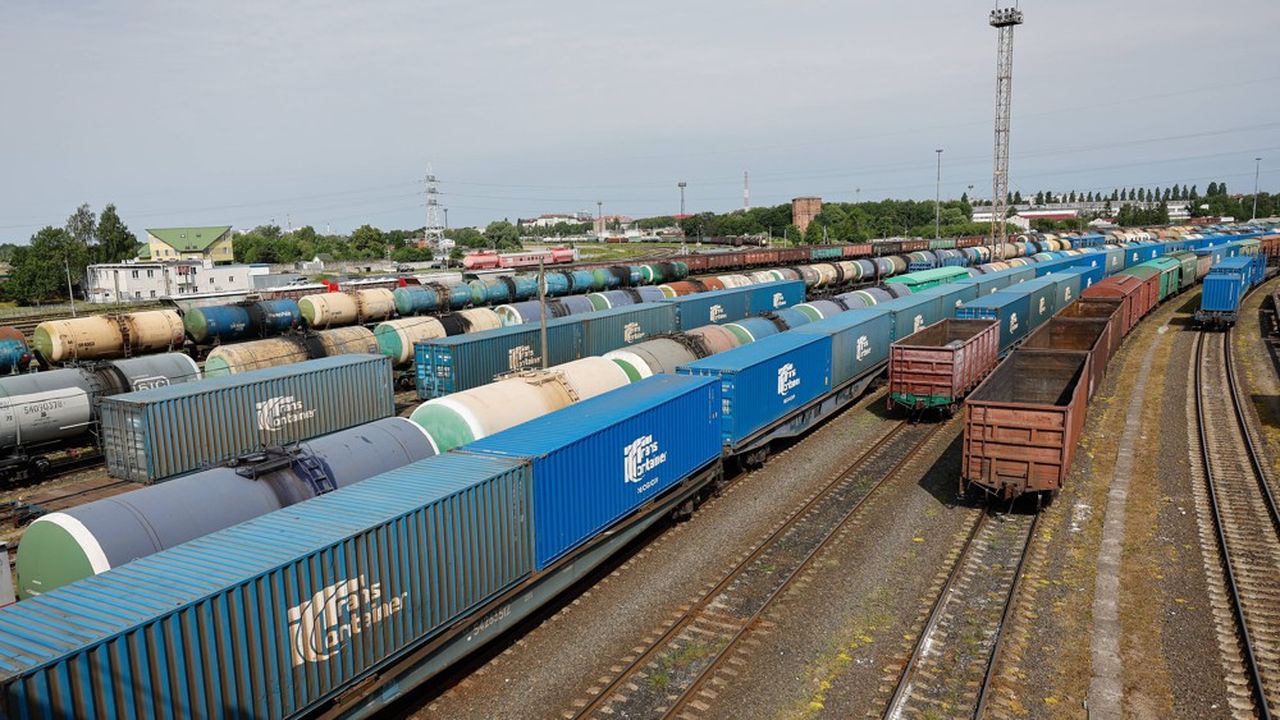 Les trains de fret russe sont immobilisés dans la gare Sortirovochny, à Kaliningrad, à la suite de la décision de la Lituanie de vérifier qu'aucun ne transporte du fer.