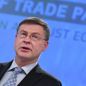 Valdis Dombrovskis, vice-président de la Commission européenne, entend muscler la politique commerciale de l'Union européenne.