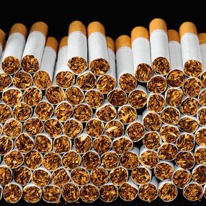 En 2021, les ventes de buralistes ont reculé de 6 %, mais la consommation de cigarettes a augmenté de 1,6 %.