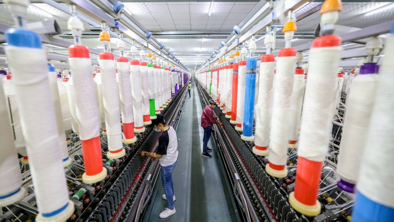 Une usine à Aksu, dans le Xinjiang.