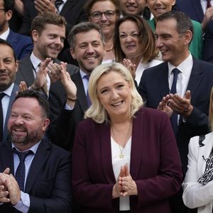 Marine Le Pen avait annoncé renoncer à la présidence du Rassemblement national pour diriger le groupe du parti à l'Assemblée nationale.