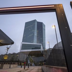 La Banque centrale européenne (BCE) multiplie les alertes sur le contrôle des risques liés aux prêts à effet de levier.
