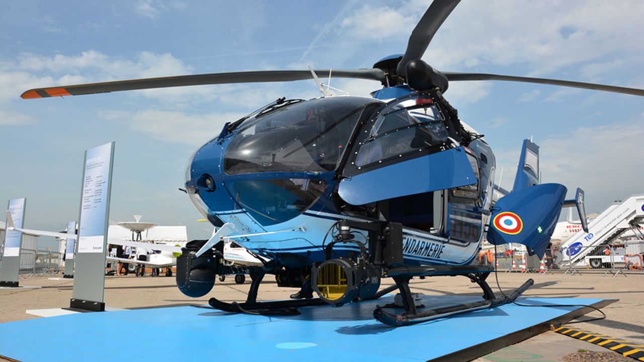 946518_1390916315_946516-1390916285-airbus-helicoptere-2.jpg