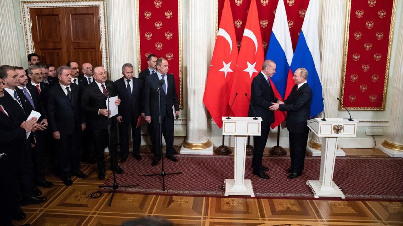 Le président russe, Vladimir Poutine, et son homologue turc, Recep Tayyip Erdogan, au Kremlin à Moscou, en mars 2020.