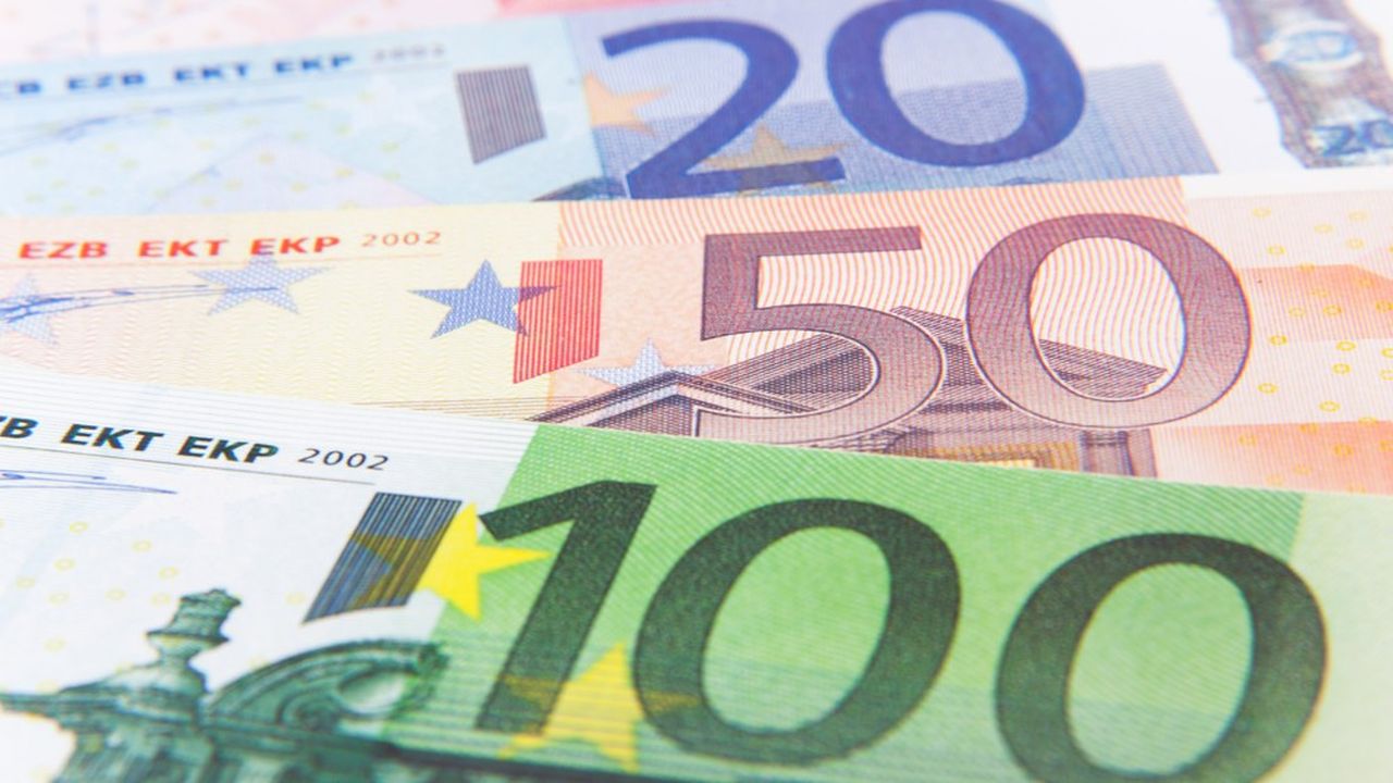 Devises : l'euro à moins de 0,99 dollar, du jamais vu depuis 2002