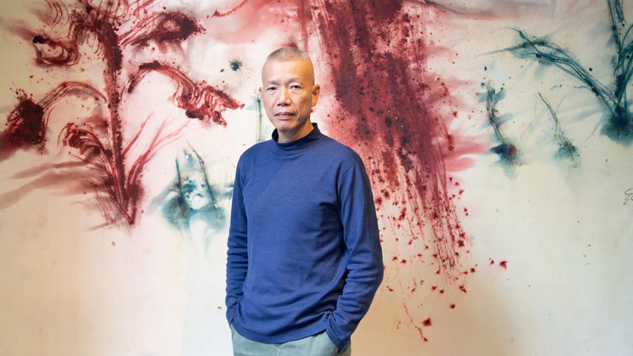 Cai Guo-Qiang devant son oeuvre « Color Gunpowder of Flowers in the Sky « , Uffizi Galleries 2018