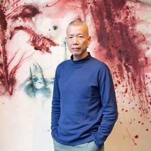 Cai Guo-Qiang devant son oeuvre « Color Gunpowder of Flowers in the Sky « , Uffizi Galleries 2018