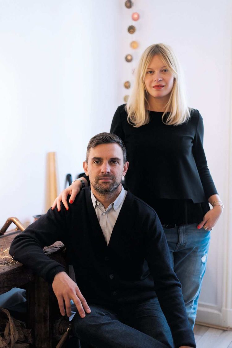 Anne-Sophie Baillet et Matthias Lavaux, le duo à la tête d’Atelier Paulin, photographiés dans leur show- room parisien.
