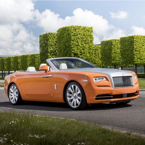 Objet du désir  : la Rolls-Royce pour les 50 ans du Byblos