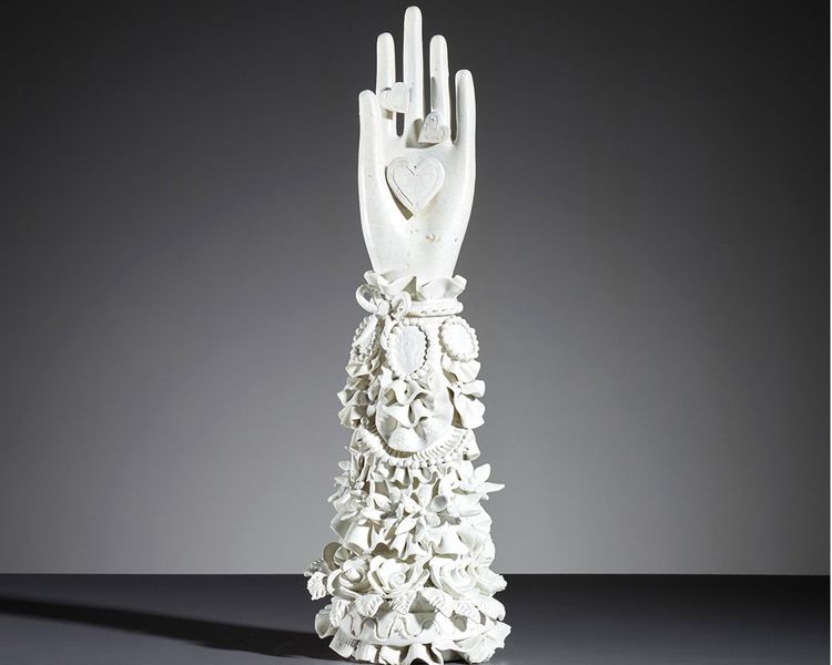 Gio Ponti « Hand, with heart statuette »