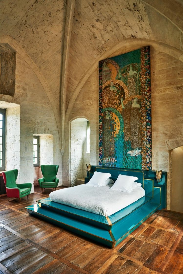 Une des chambres du château de Dordogne.