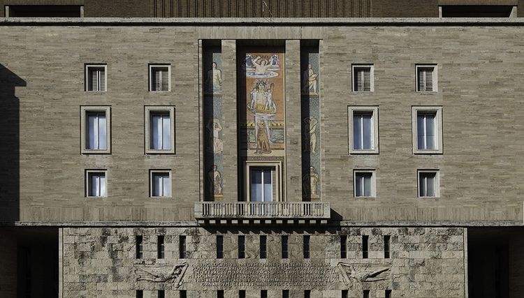 La façade de l'hôtel parée de la mosaïque de Ferruccio Ferrazzi.