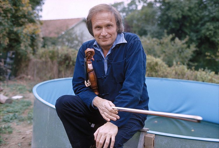 Le virtuose du violon en novembre 1977, en France.
