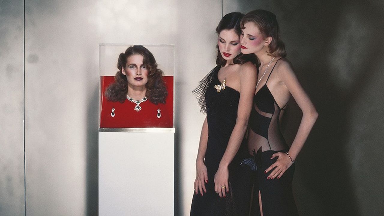 Photo de Guy Bourdin, stylisme par Martine de Menthon, pour le «Vogue» Paris de décembre 1978.