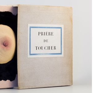 «Prière de toucher (Please Touch)», Marcel Duchamp, 1947.