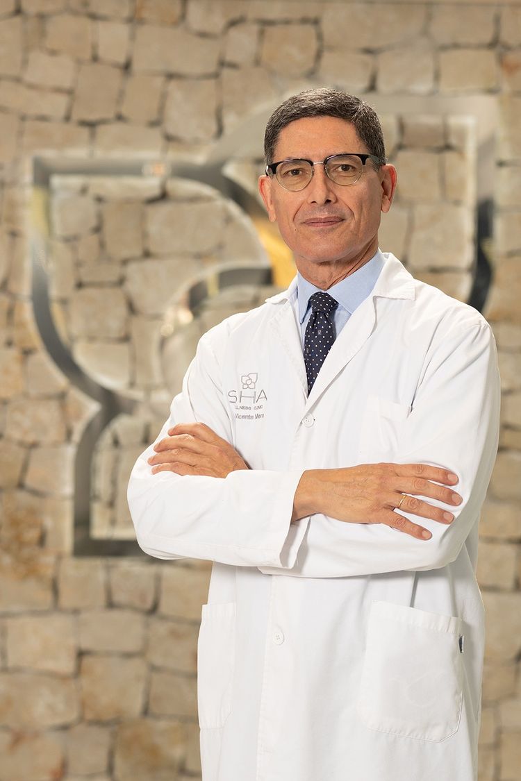Docteur Vicente Mera,cialiste de la médecine préventive et anti-âge à la clinique Sha Wellness en Esapgne.