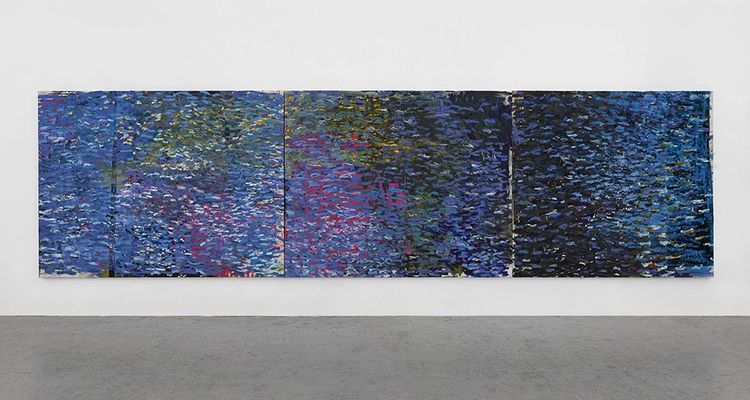 Vue de l'exposition d'Oscar Murillo au KM21 à La Haye, avec «(Untitled) Surge» (2019-2020), une de ses oeuvres inspirées des «Nymphéas» de Claude Monet.