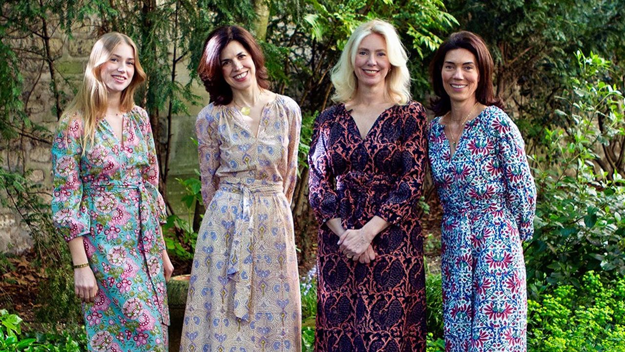 De gauche à droite, Rose Henin, Vanessa Seward, Pauline Favier, la fondatrice de Bloom Paris, et son associée Axelle d'Hérouville.