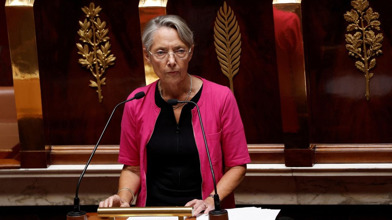 La Première ministre Elisabeth Borne a dit vouloir réformer les retraites face à des députés chahuteurs.