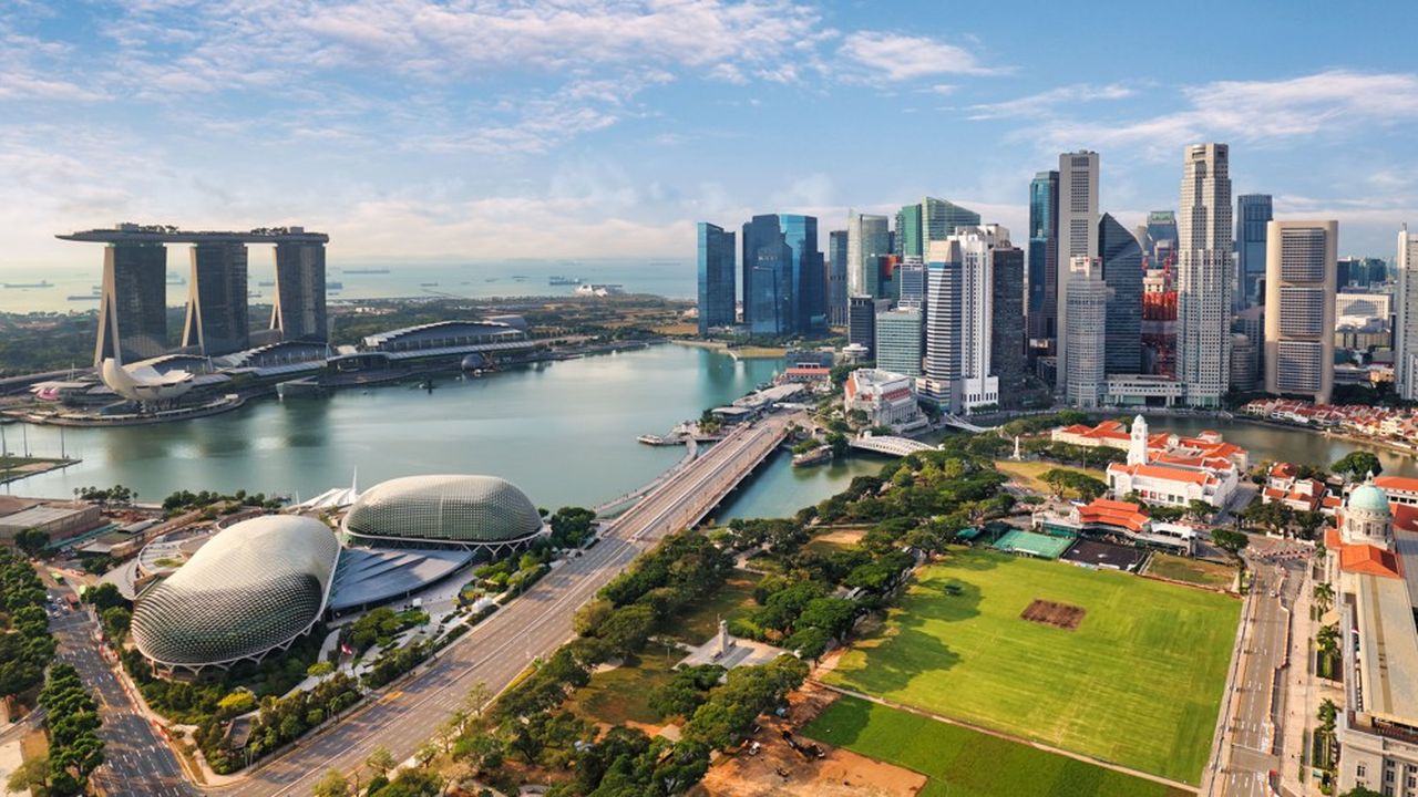 Temasek, le fonds de Singapour, gère 286 milliards d'euros contre 800 milliards pour GIC le fonds souverain du pays.