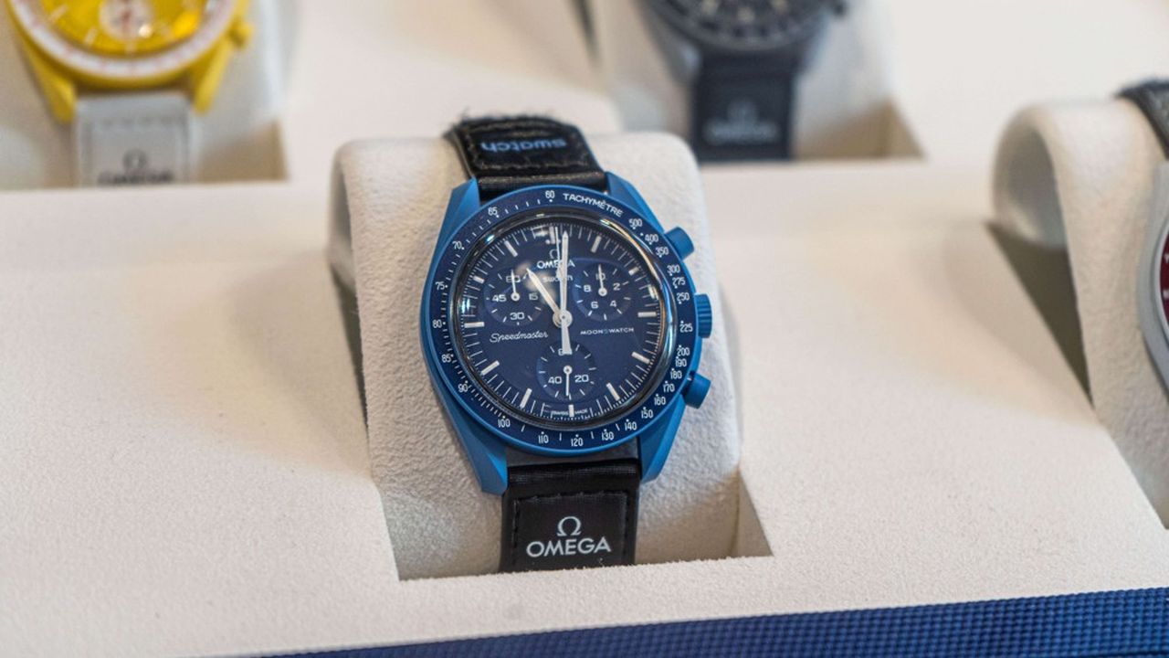 Collaboration entre Omega et Swatch ; la MoonSwatch fait désormais grimper les ventes des deux marques du groupe horloger.