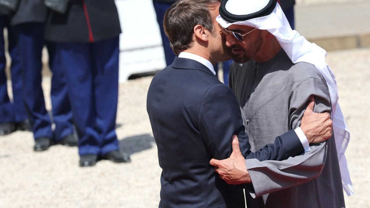 Emmanuel Macron a accueilli le président des Emirats arabes unis ce lundi pour un déjeuner en tête-à-tête à l'Elysée.