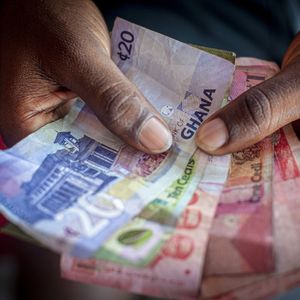 De nombreux pays africains souffrent de l'inflation mais aussi de la faiblesse de leur monnaie face au dollar.