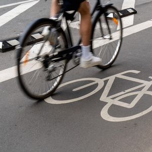 Le plan vélo prévoit notamment la création de 93 km de pistes cyclables supplémentaires.
