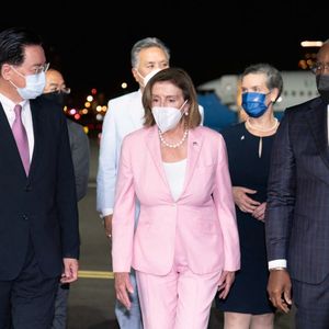 L'arrivée de Nancy Pelosi à Taipei.