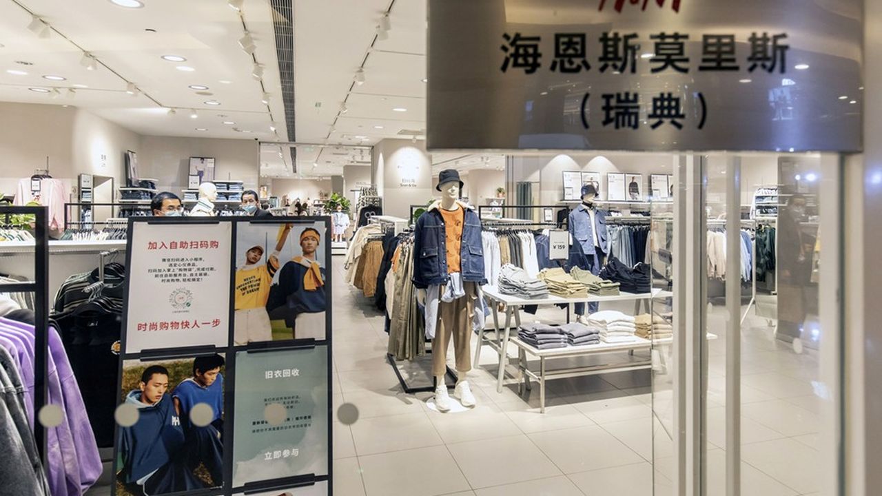 H&M compte actuellement 362 magasins en Chine, contre 505 il y a un an.