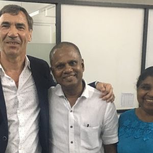 Du Sri Lanka au Congo, Jean-François Charpentier vend ses réactifs pour la biologie médicale dans des zones où le risque financier est majeur.