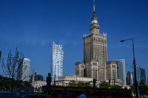 Le Palais de la Culture et de la Science offert par les Soviétiques, symbole de la ville de Varsovie.