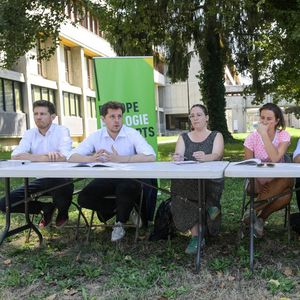 Les Journées d'été (JDE) d'Europe Ecologie-Les Verts (EELV), qui débutent ce jeudi matin à Grenoble pour s'achever samedi, auront pour enjeu le repositionnement d'un parti encore très éloigné des électorats rural et populaire.