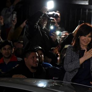 La classe politique argentine, y compris des membres de l'opposition, ont condamné cette tentative d'assassinat.