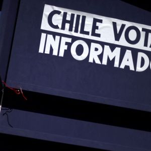 Entamé à l'été 2021, le processus pour une nouvelle Constitution chilienne semble recueillir plus de défiance que d'adhésion depuis quelques mois.