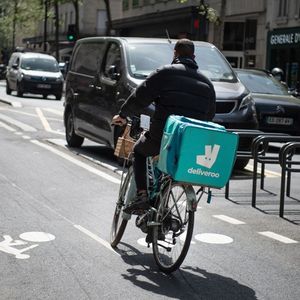 Uber Eats déconnecte 2.500 comptes frauduleux de livreurs, les