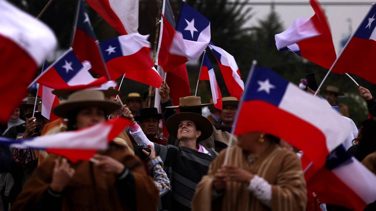 “En el proyecto de constitución, Chile se define como un estado social y descentralizado”