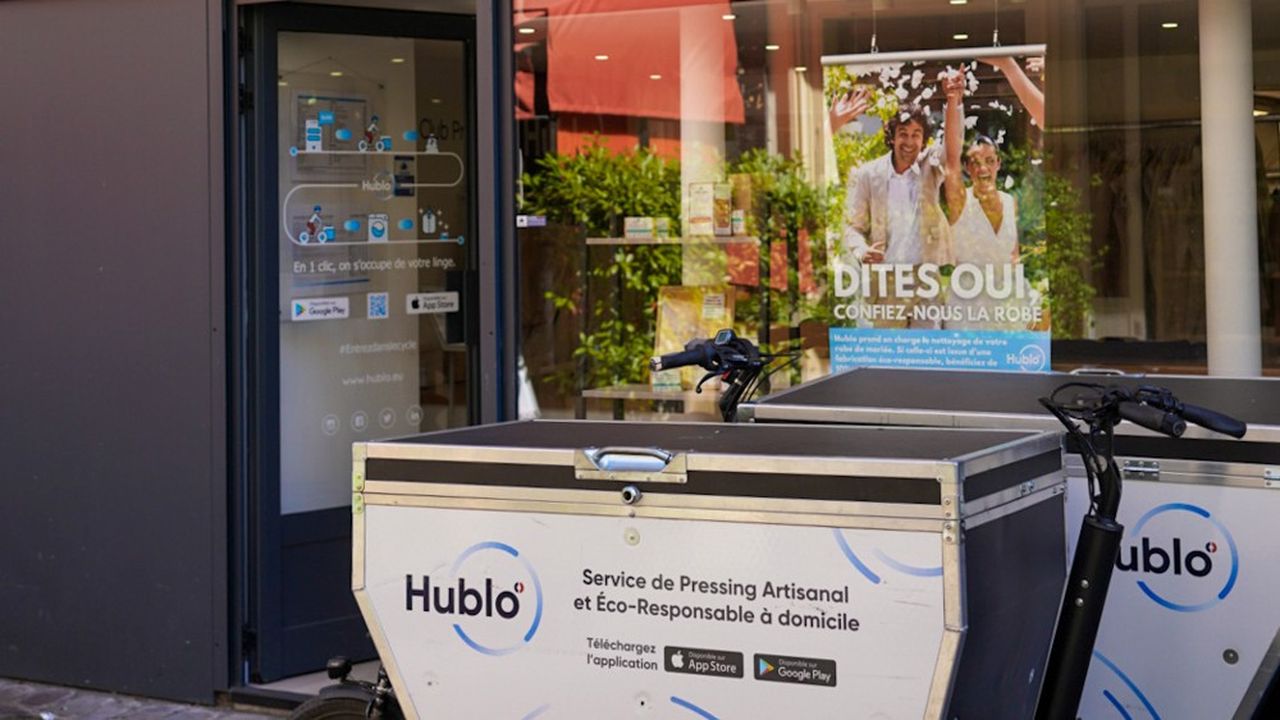 Alors que les pressings à domicile sont peu rentables, Hublo propose une collecte chez le client et un lavage dans ses propres magasins à Paris.