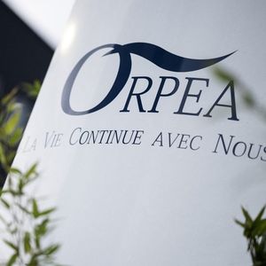 A mi-séance, l'action Orpea s'échangeait autour des 16,50 euros, son plus bas depuis 2005.