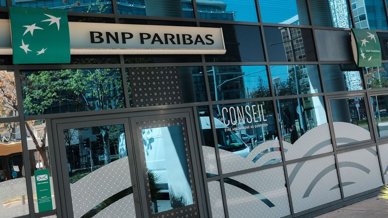 BNP Paribas a annoncé un gel de ses tarifs aux particuliers pour l'année 2023.