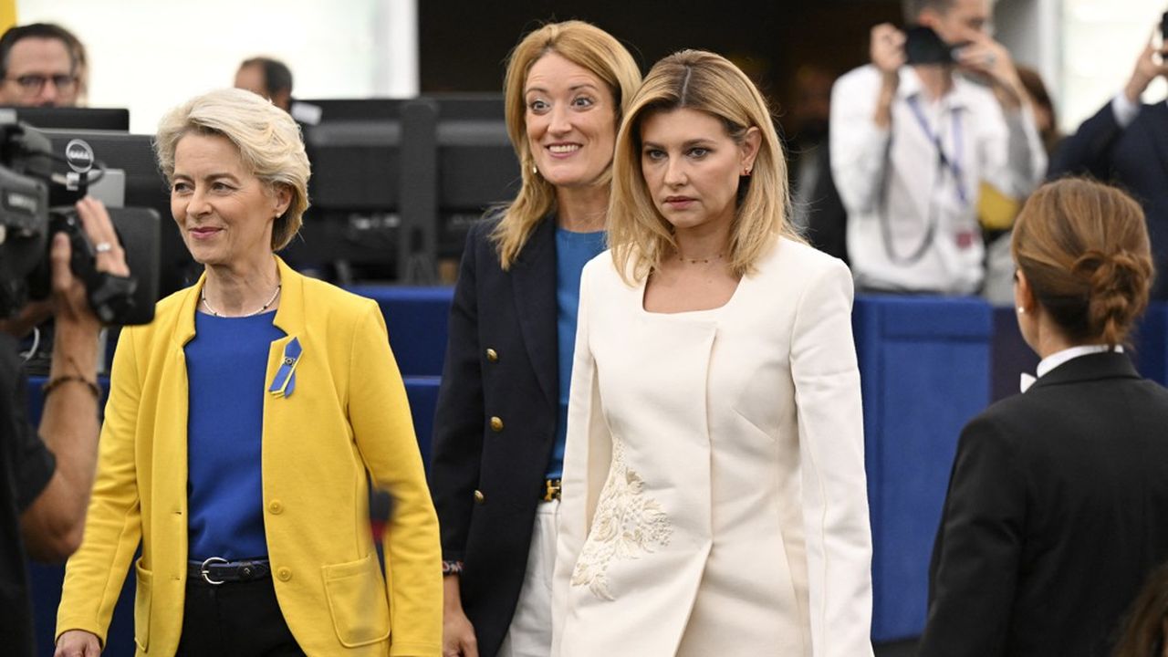 La Présidente de la Commission Ursula von der Leyen, à gauche, avec la Présidente du Parlement européen Roberta Metsola (centre) et la Première dame ukrainienne, Olena Zelenska, à Strasbourg ce mercredi 14 septembre.