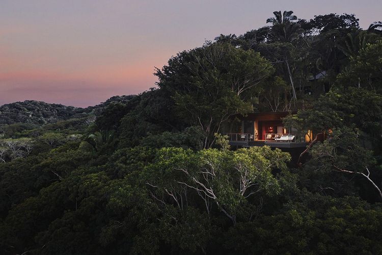 Les villas nichées dans la forêt de l'hôtel « One & Only Mandarina », sur la côte Pacifique du Mexique.