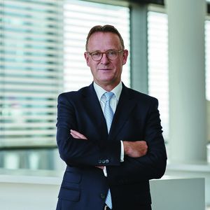 Ralf Lochmüller a une trentaine d'années d'expérience dans la gestion d'actifs