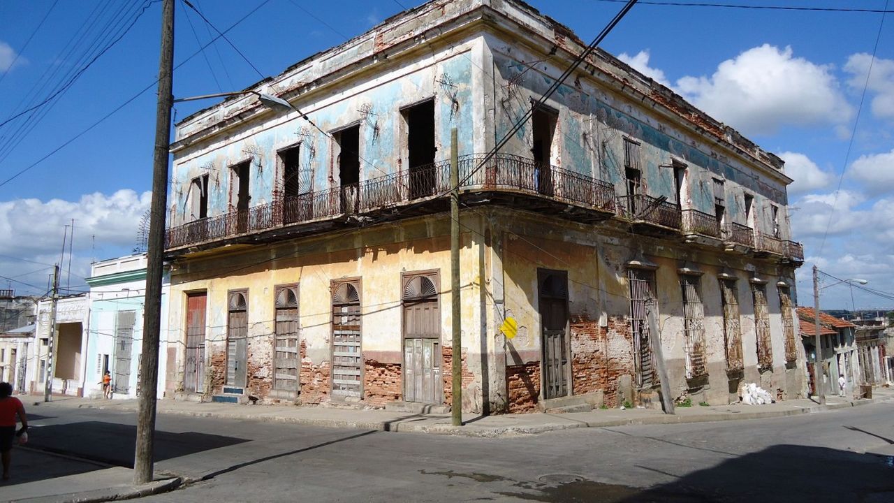 1922089_1598623137_building-cuba-old-building-ruin-home-facade-leave-ailing-740047-jpg-d.jpg