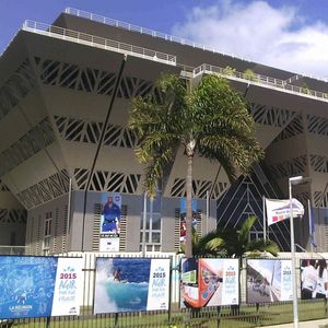 Le conseil régional de La Réunion est également appelé « pyramide inversée » en raison de sa forme.