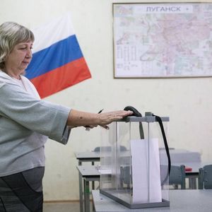 Quatre régions ukrainiennes sous contrôle séparatiste organisent des référendums.