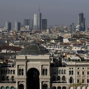 La « skyline » de Milan. L'écart de richesse entre le nord et les régions méridionales est l'une des faiblesses structurelles de l'économie italienne.