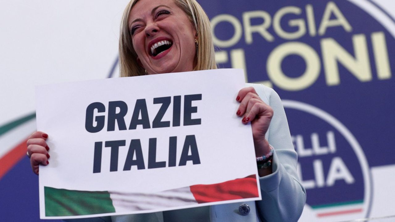 Fratelli d'Italia, la formation politique de Giorgia Meloni, a obtenu environ 26 % des suffrages dimanche, selon les premiers sondages de sortie des urnes.