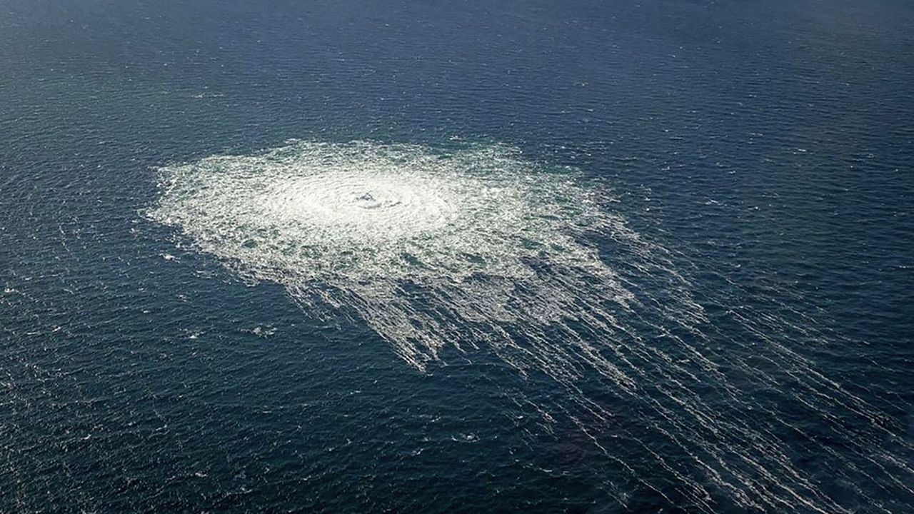 L'armée danoise a diffusé des photos de bouillonnements à la surface de la mer Baltique, allant de 200 mètres à 1 kilomètre de diamètre.